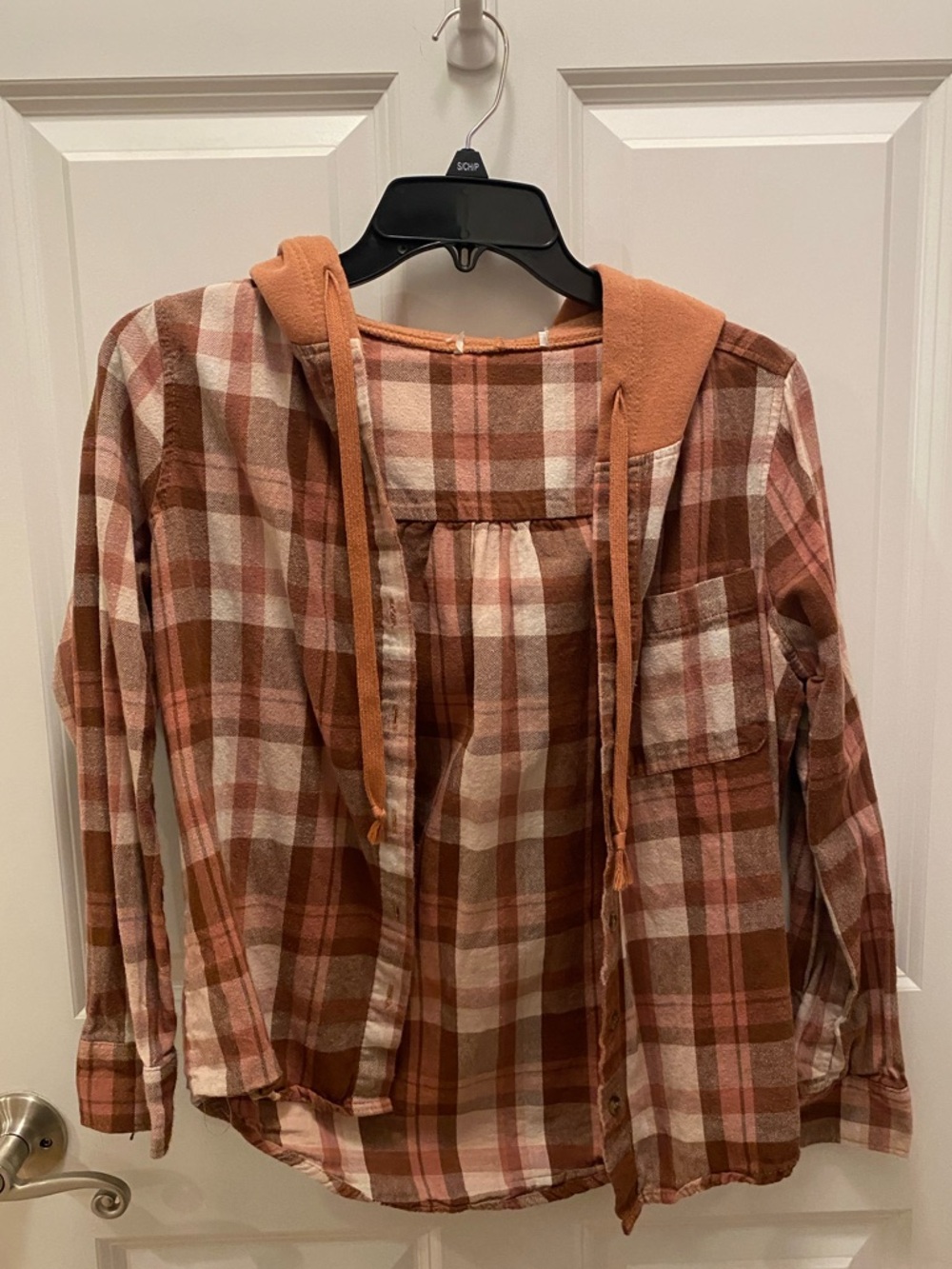 American Eagle Women's Pink and White Flannel Hoodie